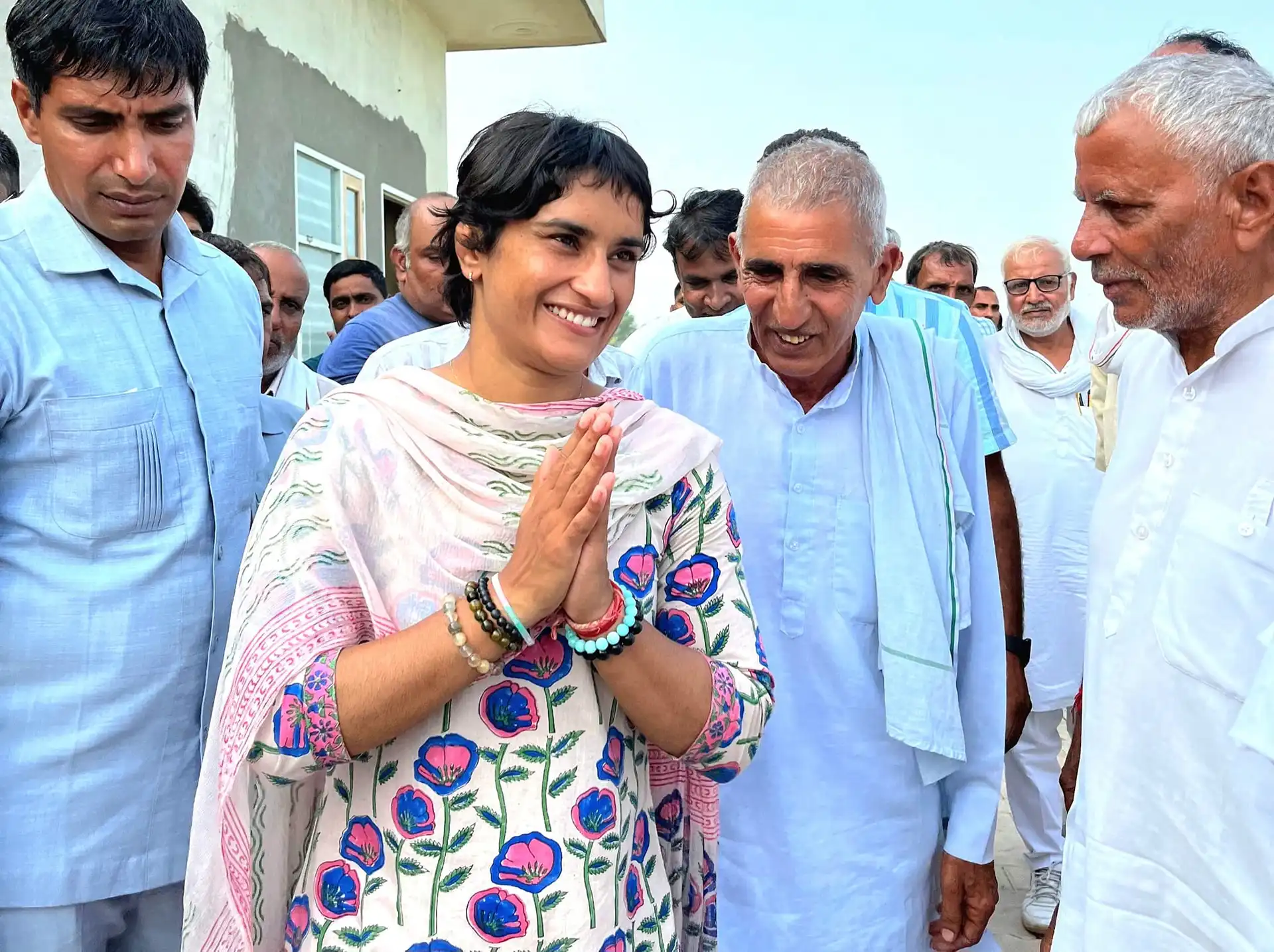 Vinesh Phogat Visits Salasar Dham Before the Big Day