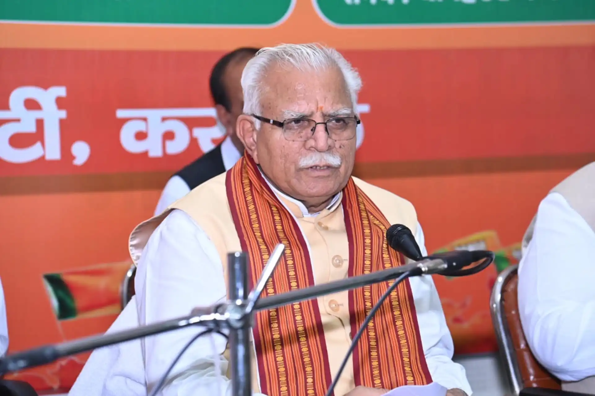 Union Minister Khattar Says Farmers' Issue belongs to Punjab, Declines to Intervene