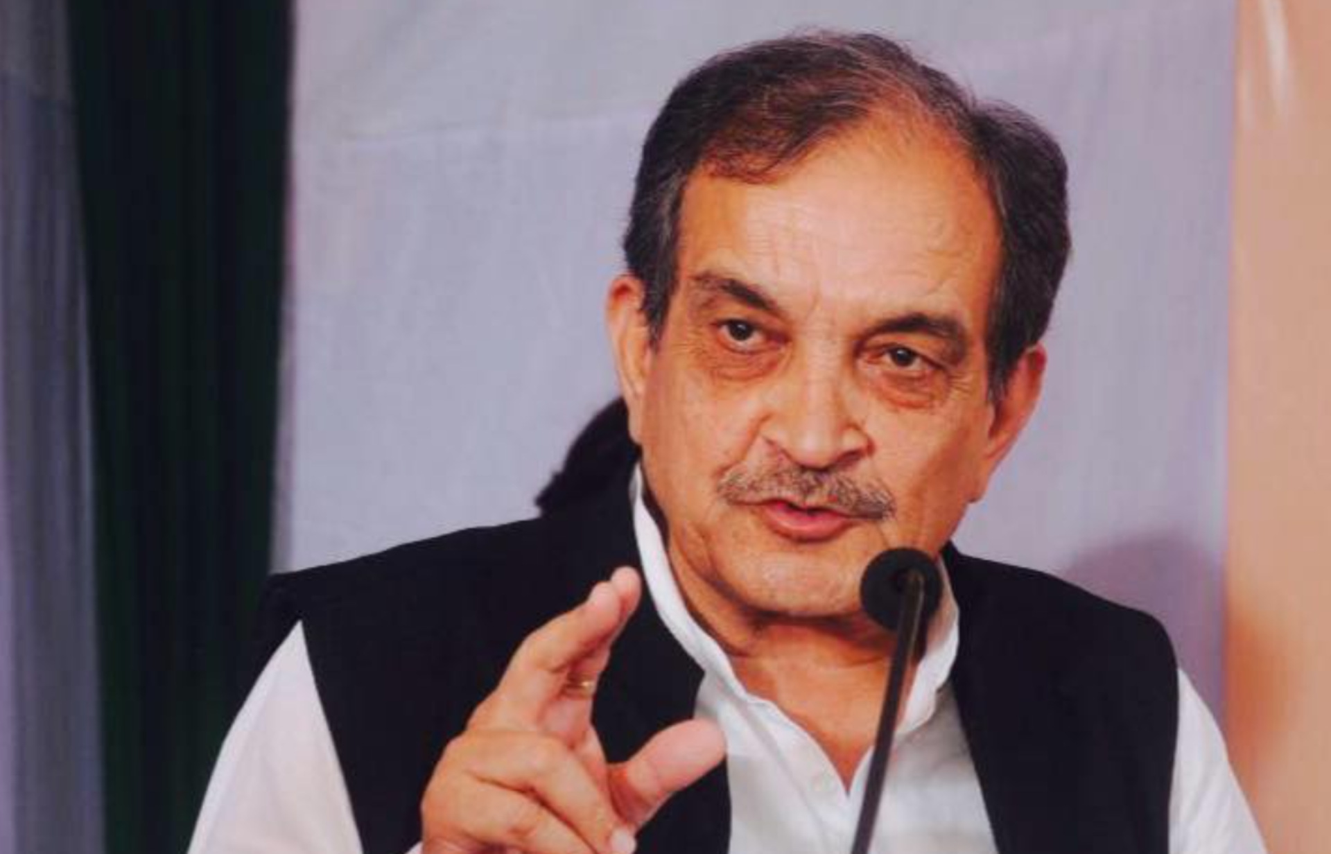 Veteran BJP Leader Birender Singh Quits Party, Joins Congress With Family