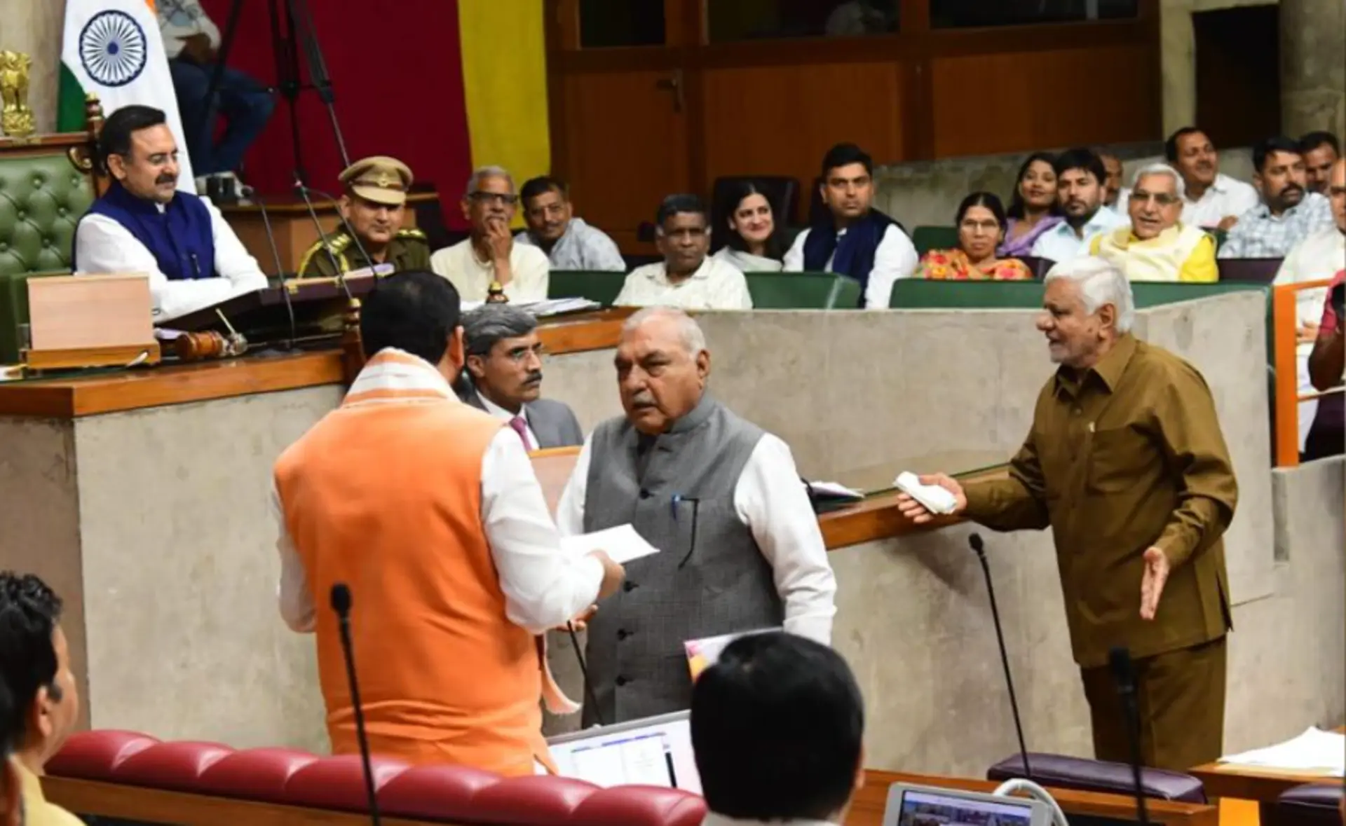 Congress Walks Out During Haryana Budget Session Amid Dispute Over CM's Reply