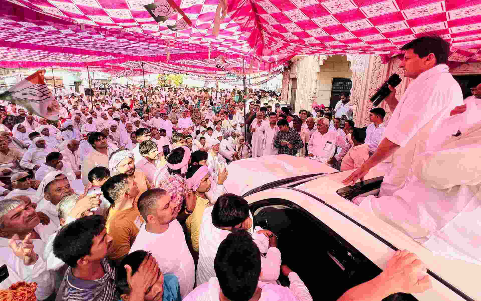 Hooda Vows to Abolish Portal System and Increase Pensions