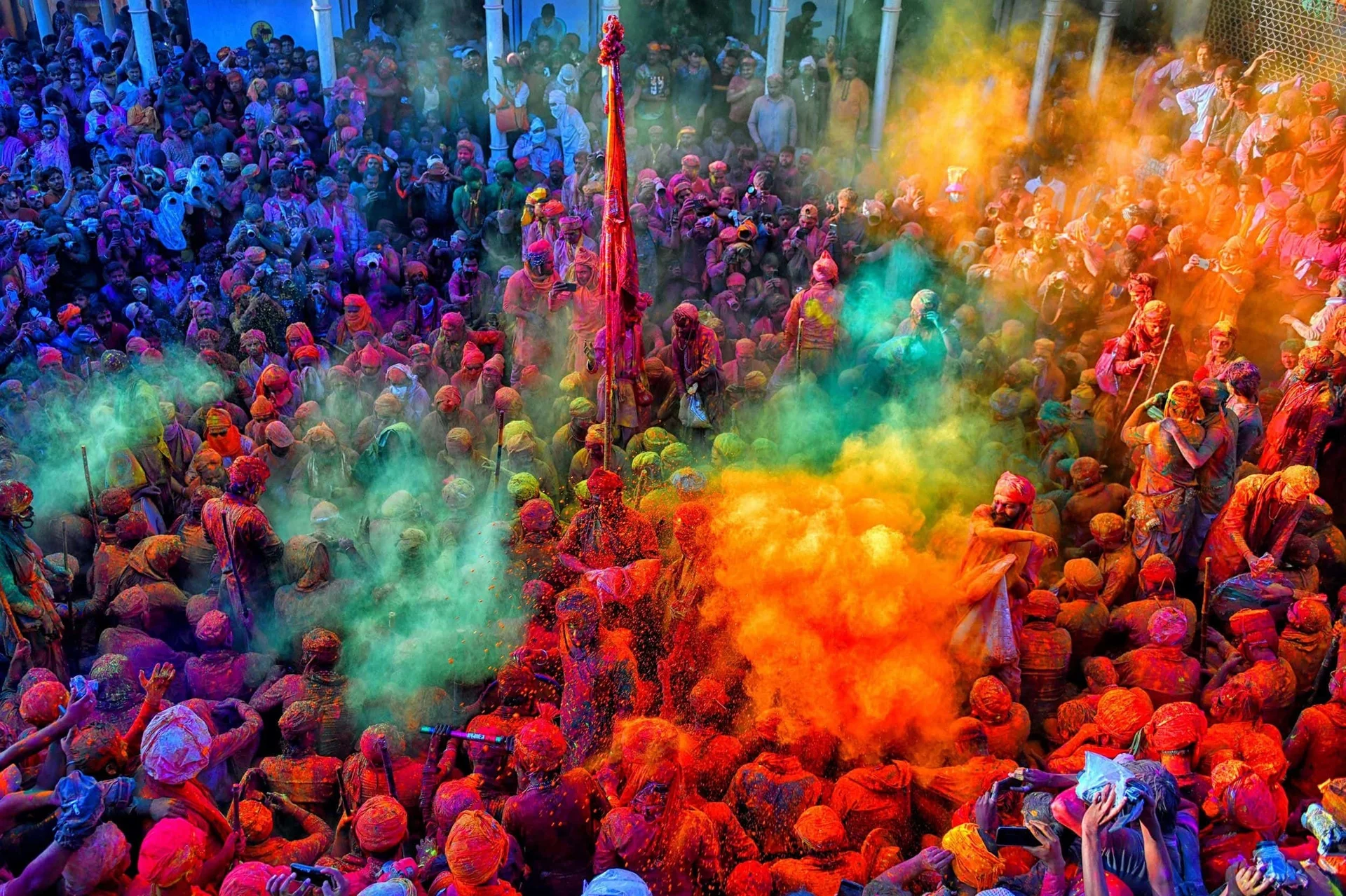 story behind celebrating holi