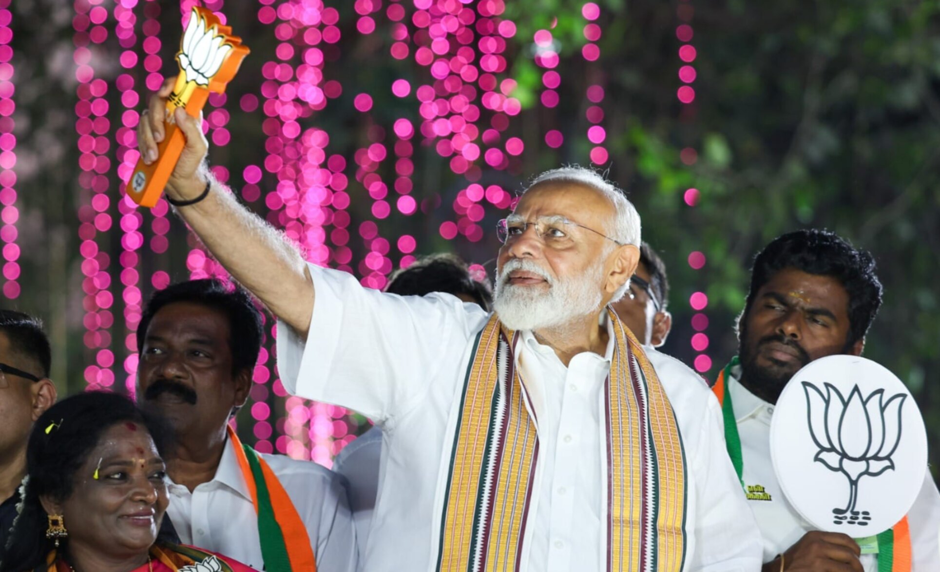 Lok Sabha Polls 2024 Kick Off: Nation Gears Up for Epic Electoral Battle